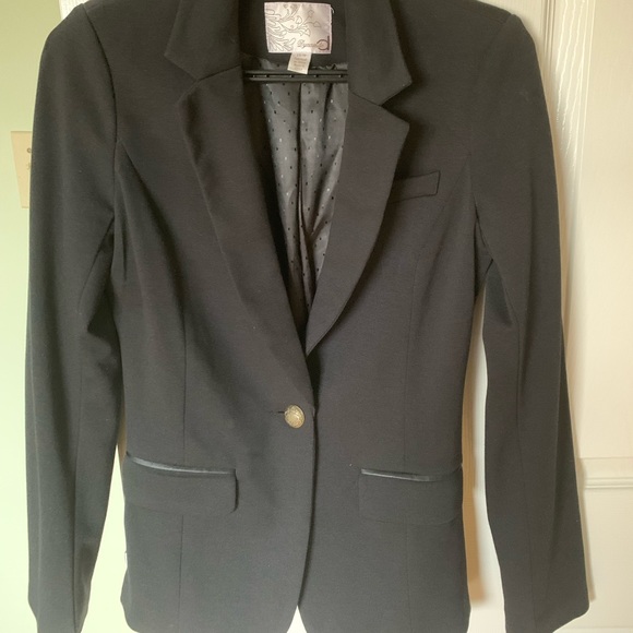 Black blazer with faux leather elbow detail - Picture 1 of 3